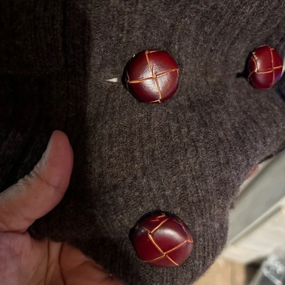 Marc Jacobs Lambs Wool Dark Brown Knitwear Cardigan with leather buttons size M - Picture 8 of 13